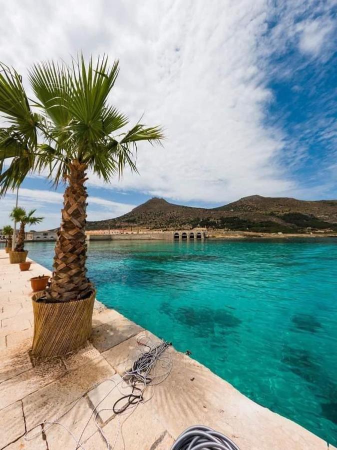 A Due Passi Dal Mare Apartamento Ilha de Ilha de Favignana Exterior foto